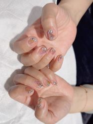 -悦指间美甲美睫