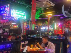 -路边边.炒菜烧烤.音乐餐厅(良乡长虹店)