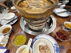 -威邵鸡煲(西华路总店)