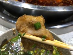 -肖肖酸萝卜鱼火锅(总店)