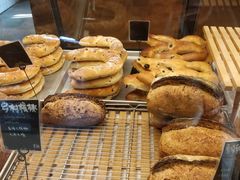 -Dough&Joe团憩(瑞虹天地月亮湾店)