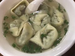 特色荠菜馄饨-潘国仙耳光馄饨(黄家阙路店)