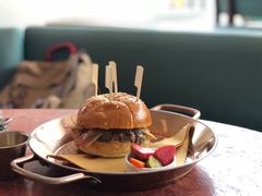 招牌汉堡-城市露台景观餐厅(淮海路店)