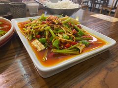 火爆黄喉-又见小河浜·盐帮川菜(松江商业广场店)