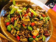 爆炒小黄牛-苗湘食府(十年店)