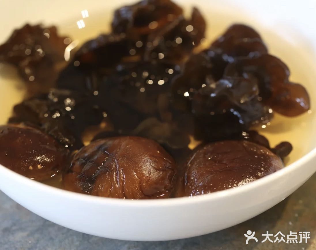 不论咸的甜的豆腐脑只要是自己爱吃的就行