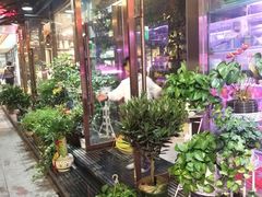 -万卉源鲜花店(百尚生活广场店)