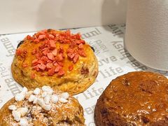 -SKROLL卡特司库·蛋糕定制·生吐司·司康(古北程家桥店)