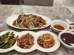 -朱记乳鸽王·非遗石岐乳鸽·全鸽宴(大兴旗舰店)