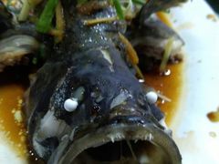 -四川小胡子海鲜(丁村万人海鲜广场店)