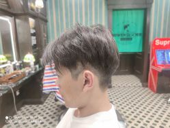 -海文先生国潮烫染男士理发馆