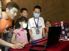 -蓝精灵创客少儿编程(百步亭中心)