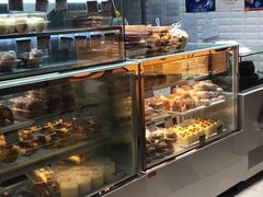 面包甜点陈列柜-白玉兰食品(甜云店)
