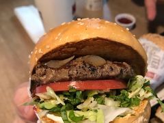 -The Habit Burger Grill 哈比特汉堡(复兴soho店)