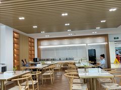 -上海宝宁宝马4S店