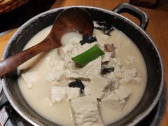土家手掰柴火豆腐-吃饭皇帝大(合生汇店)