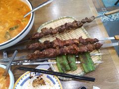 疑似有问题的羊肉串-中国传统牛肉面(鸟巢店)