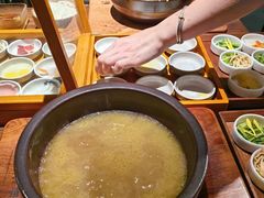 -良米山·云南野生菌过桥米线(上海首店)