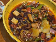 -休记光头香辣蟹干锅(绵竹店)