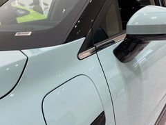 -小鹏汽车(北京龙湖长楹天街销售中心)