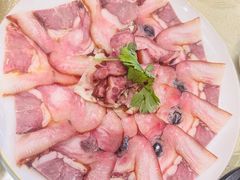 -鹤乡东北菜(崮山路店)