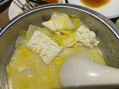 -东口码头·烧鸽子·鱼头泡饼·地方菜(金鹰悦城店)