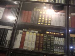 -钟书阁(松江泰晤士小镇店)