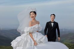 -至臻微拉婚纱摄影