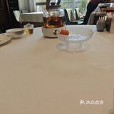 价钱嘛相对比外面贵点 环境虽有点旧