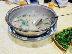 -标记美食新鲜猪杂(兴南大道店)