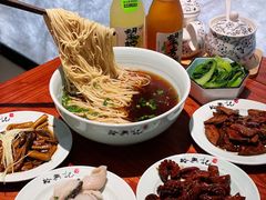 -裕兴记•蟹黄面馆(人民广场店)