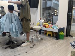 -奇怪的独角兽亲子理发沙龙