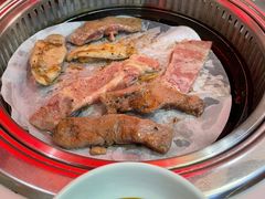 -钱小主·自助回旋烤肉火锅餐厅(东方新天地店)