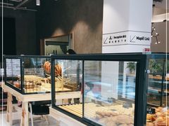 面包甜点陈列柜-熊叔熊婶面包房(团结湖店)