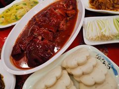 红烩整猪脸-玉华台饭庄(裕中西里小区店)