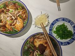 -镇南锅盖面馆(解放路店)
