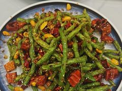 -一口猪海鲜浑锅·东北家常菜