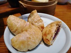 玫瑰鲜花饼-云海肴·云南小炒·汽锅鸡(天津国金汇店)