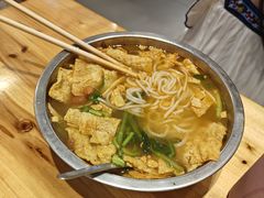 -柳州肥姨妈大骨螺蛳粉(老闵行店)