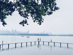 凌波门-武汉大学-樱园