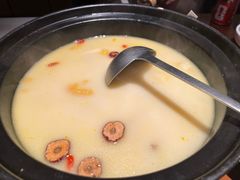 -乔街深夜食堂·小龙虾·高压锅生蚝(杭州总店)