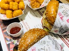 -The Habit Burger Grill 哈比特汉堡(爱琴海店)