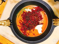 -黄潇洒老火锅(九眼桥宏济巷店)