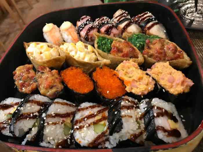 小野寿司(客村艺苑总店)-"在艺苑南路小食街的最里面,晚上招牌不显眼.