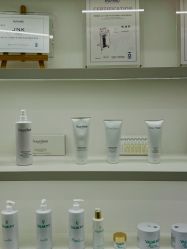 -JNK皮肤管理中心