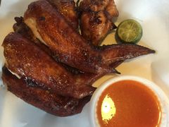 -东海岸人工湖美食村