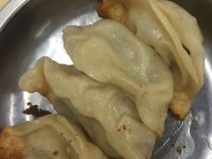 -黄阿姨锅贴大王(万航渡路店)