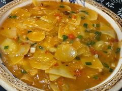 酸水土豆片-黄桷树曹家私房菜(江与城店)