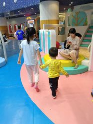 -莫莉幻想儿童乐园(深圳南山欢乐颂店)
