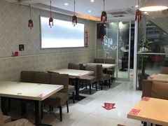 大堂-丽丽三鲜螺蛳粉(田林路店)